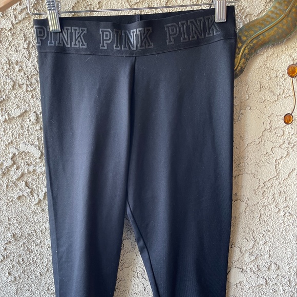 PINK Ultimate Cropped Black Leggins Size S/P - Picture 4 of 8